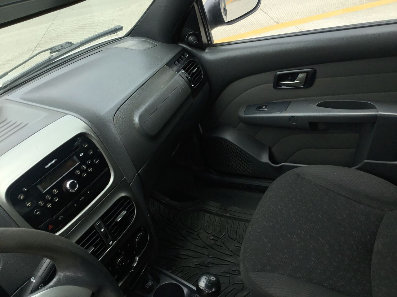 2019 RAM 700 SLT REGULAR CAB