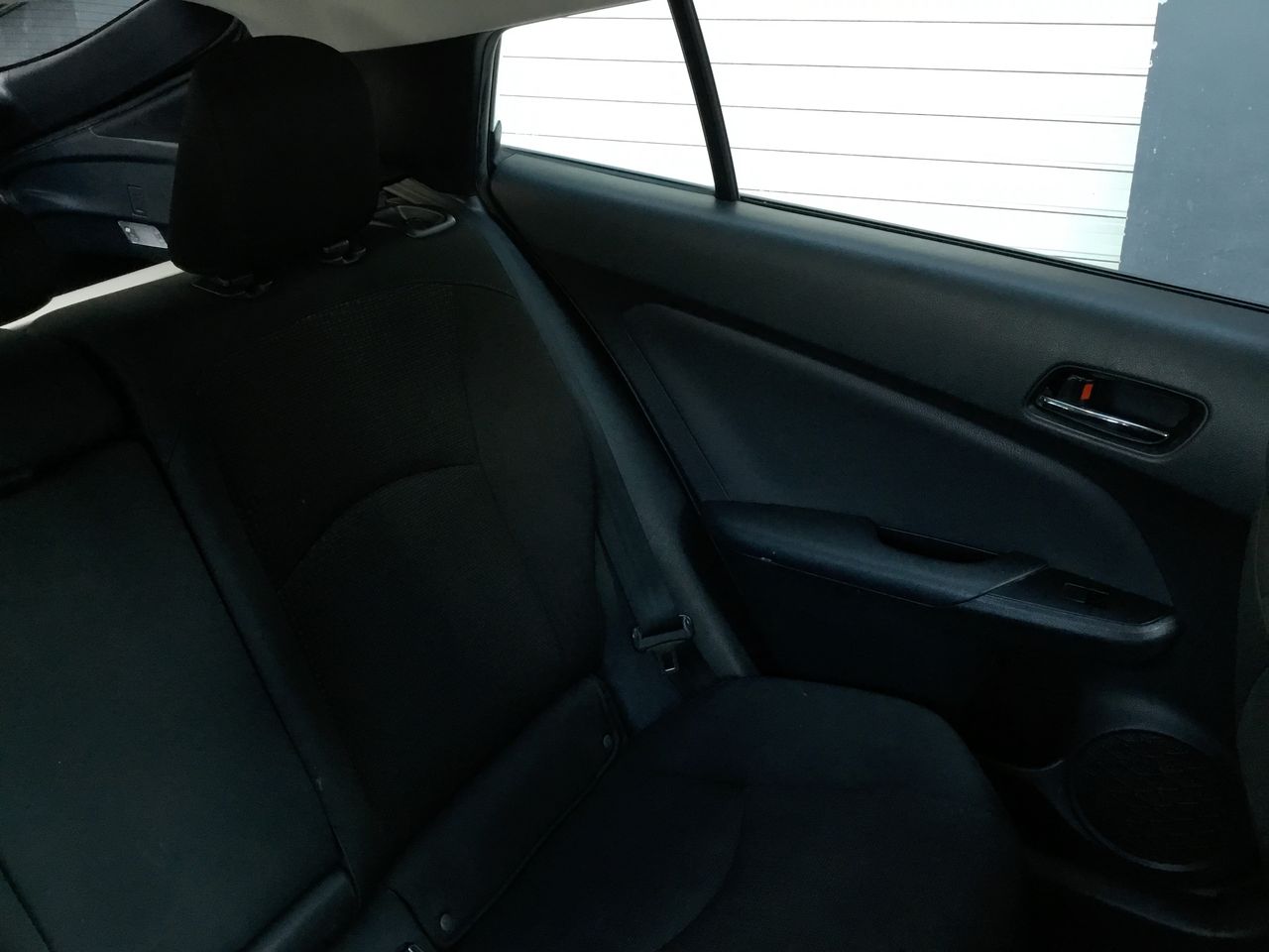 2020 Toyota PRIUS BASE