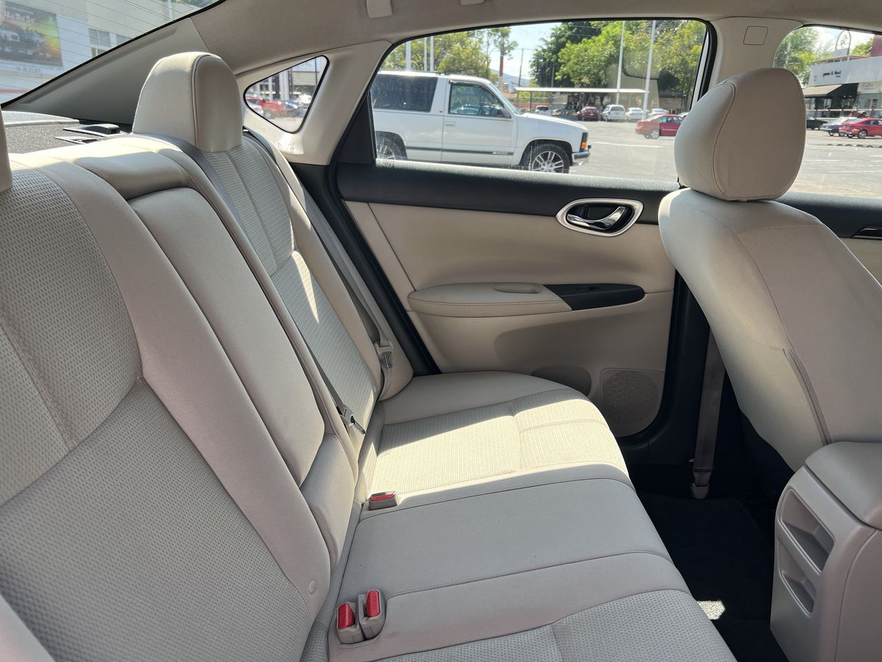 2017 Nissan SENTRA ADVANCE MT