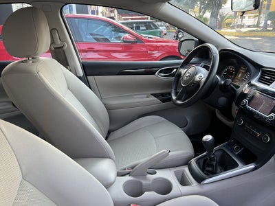 2018 Nissan SENTRA ADVANCE MT