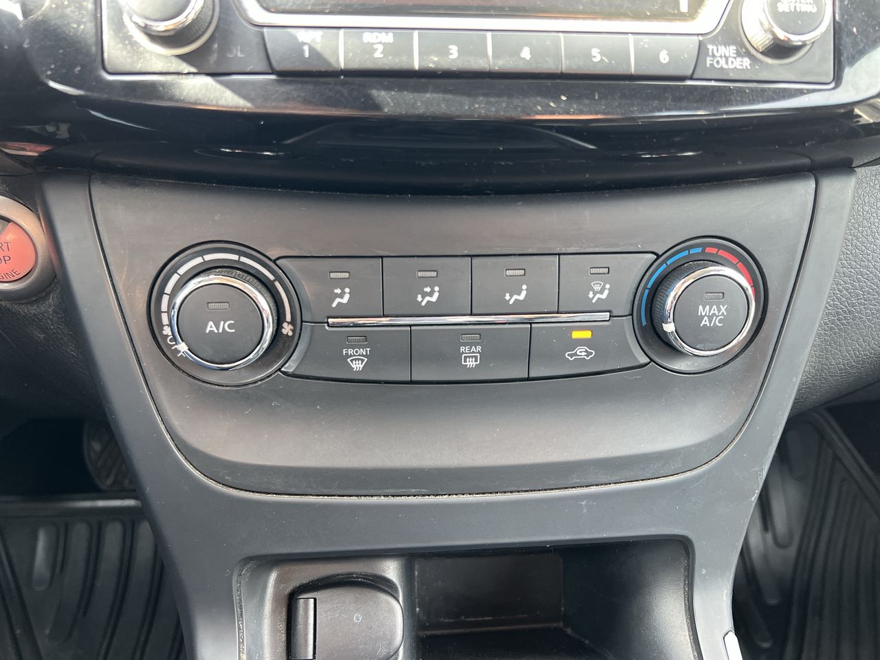 2019 Nissan SENTRA ADVANCE MT