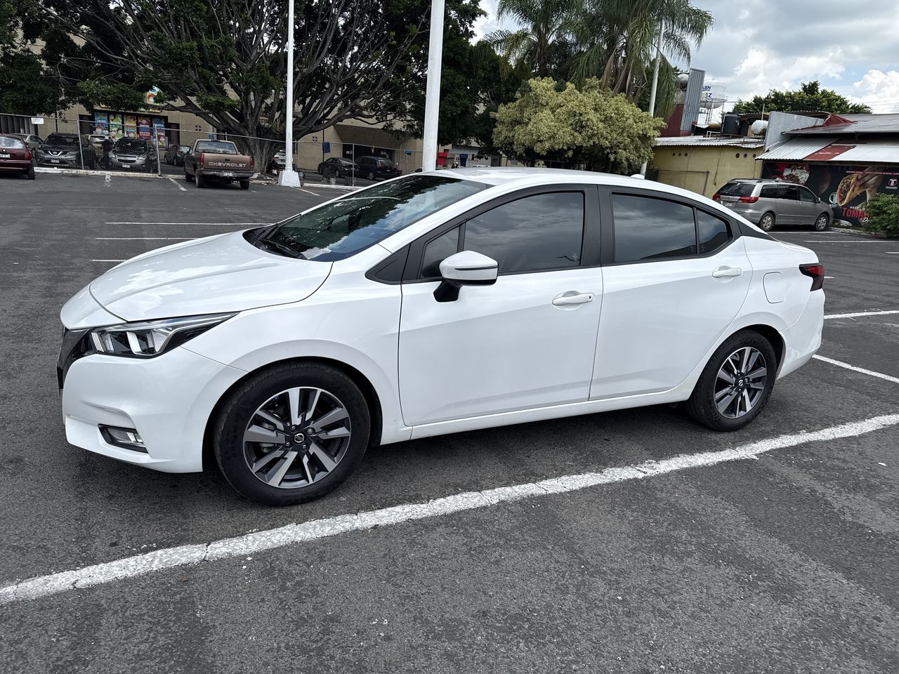 2021 Nissan VERSA VERSA ADVANCE MT
