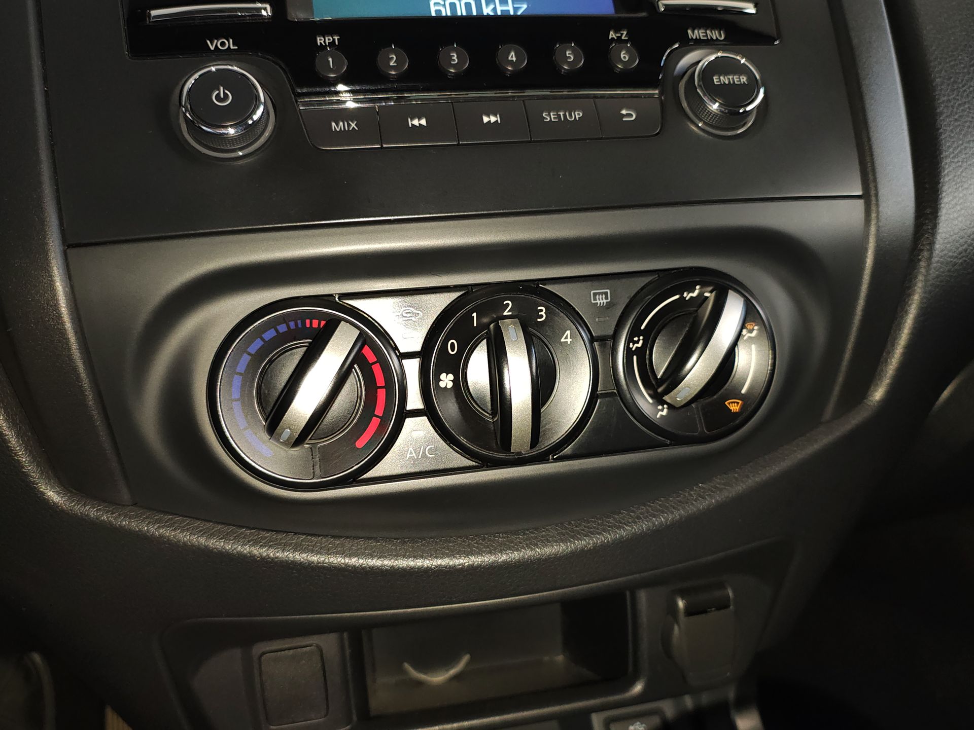 2024 Nissan FRONTIER FRONTIER XE TM 24