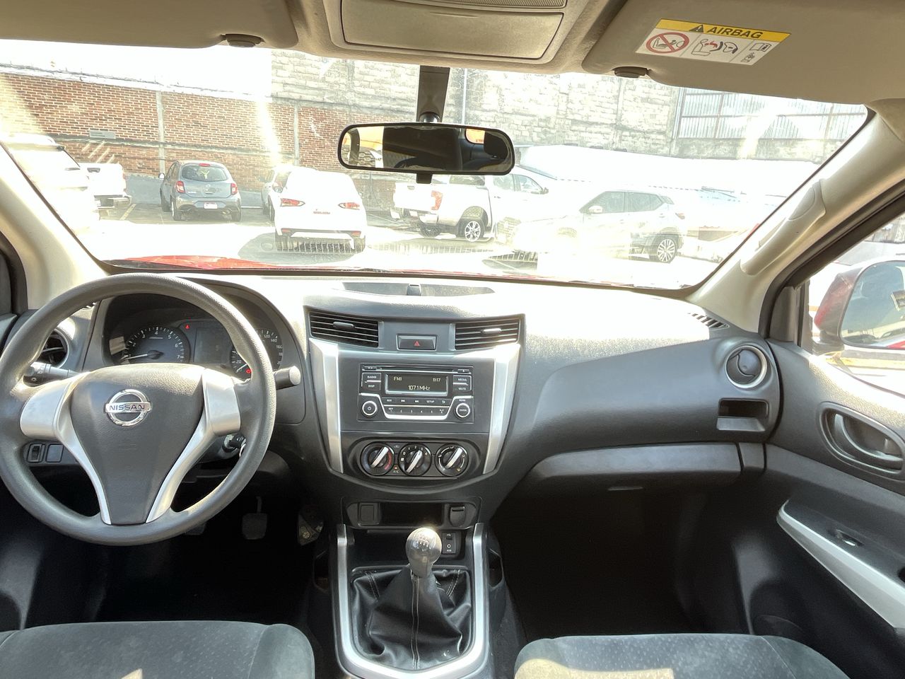 2017 Nissan FRONTIER DOBLE CABINA SE TM AC PAQ SEG 6VEL