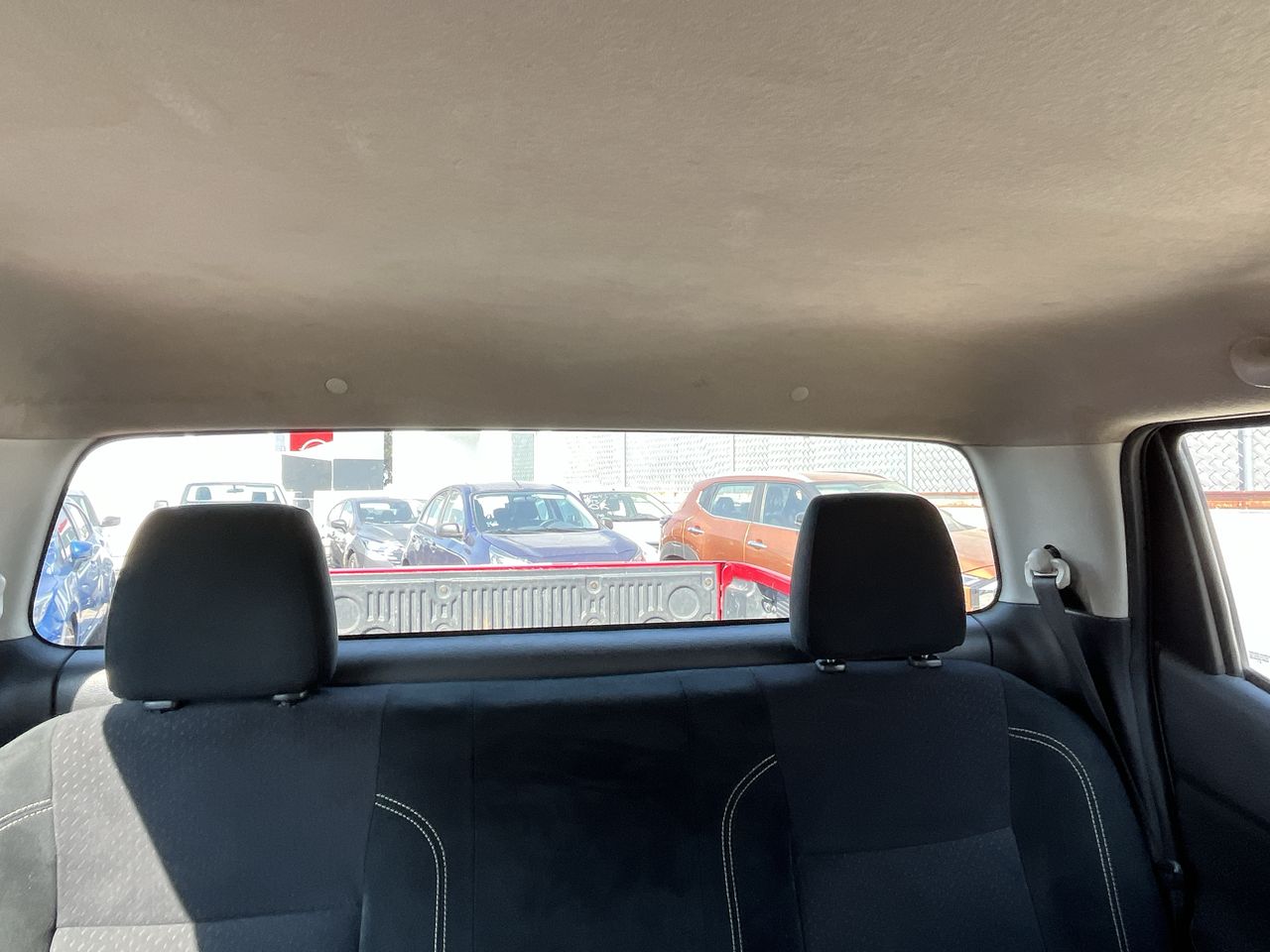 2017 Nissan FRONTIER DOBLE CABINA SE TM AC PAQ SEG 6VEL