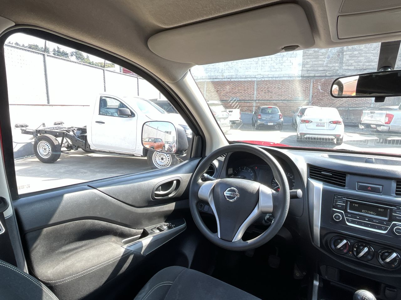 2017 Nissan FRONTIER DOBLE CABINA SE TM AC PAQ SEG 6VEL