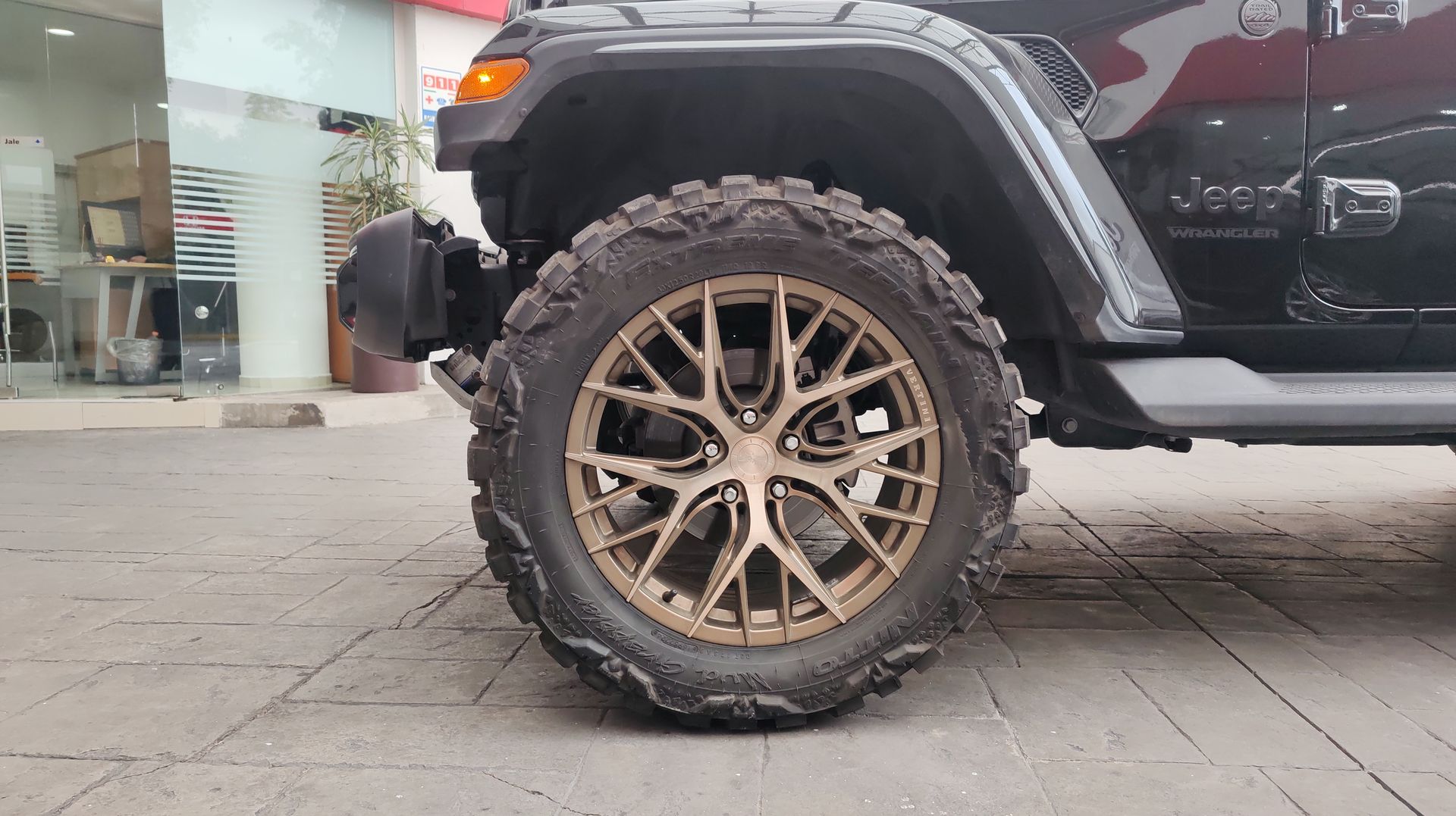 2025 Jeep WRANGLER UNLIMITED SAHARA PHEV TURBO 4XE