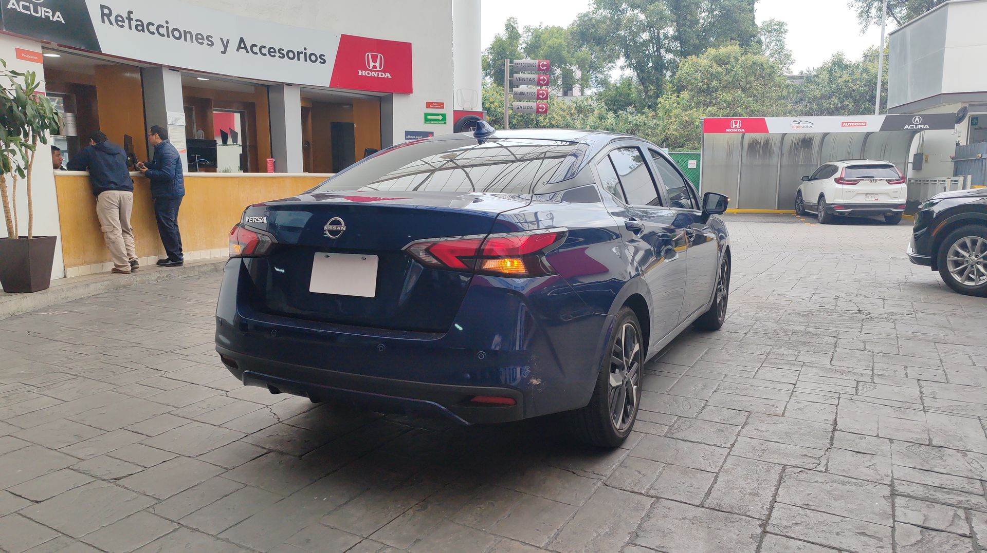 2023 Nissan VERSA EXCLUSIVE CVT 23