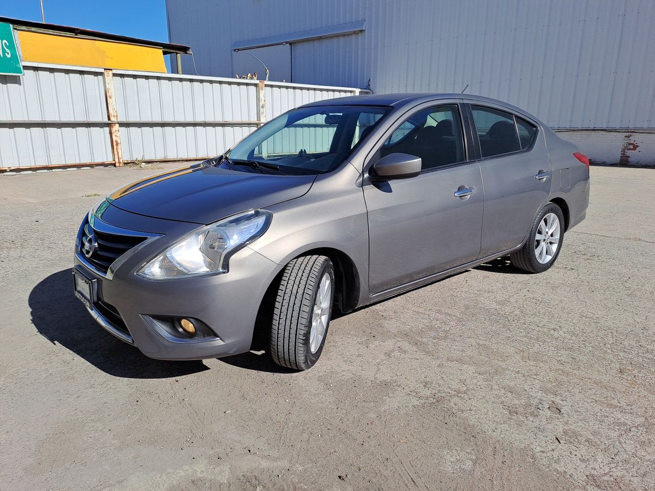 2018 Nissan VERSA ADVANCE MT AC