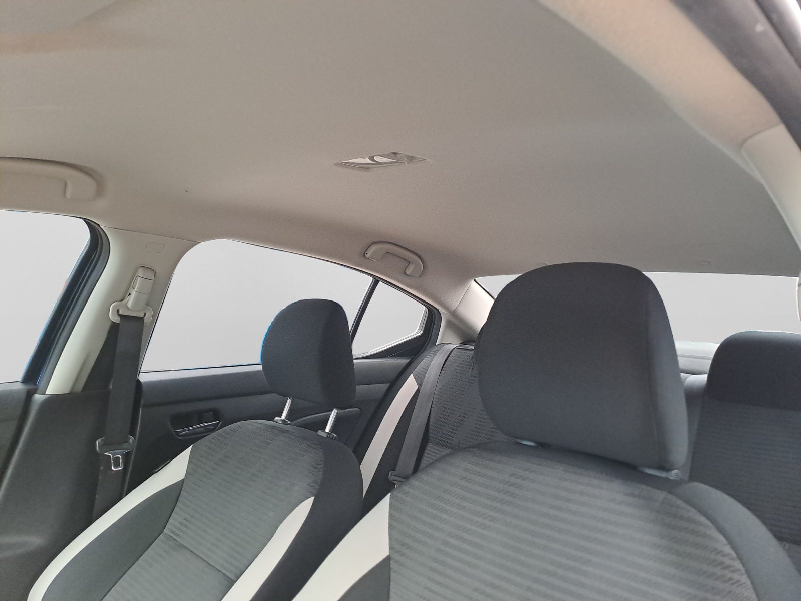 2022 Nissan VERSA ADVANCE MT 22