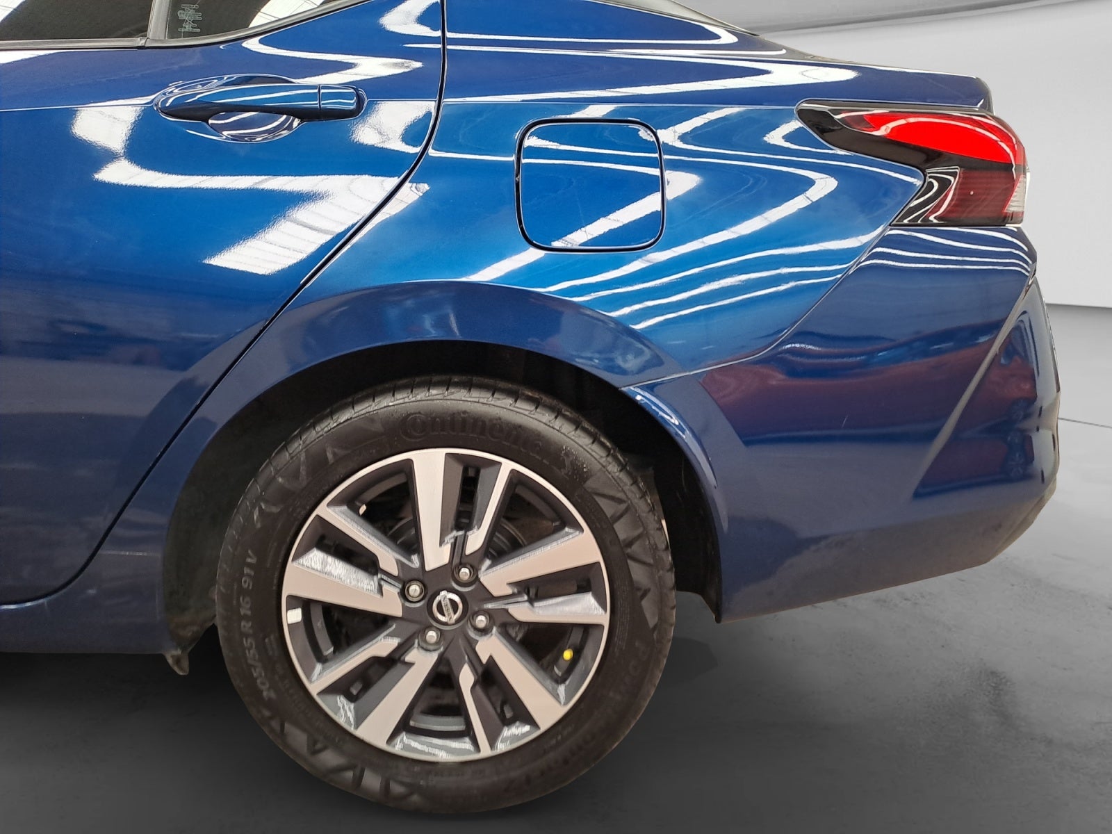 2022 Nissan VERSA ADVANCE MT 22