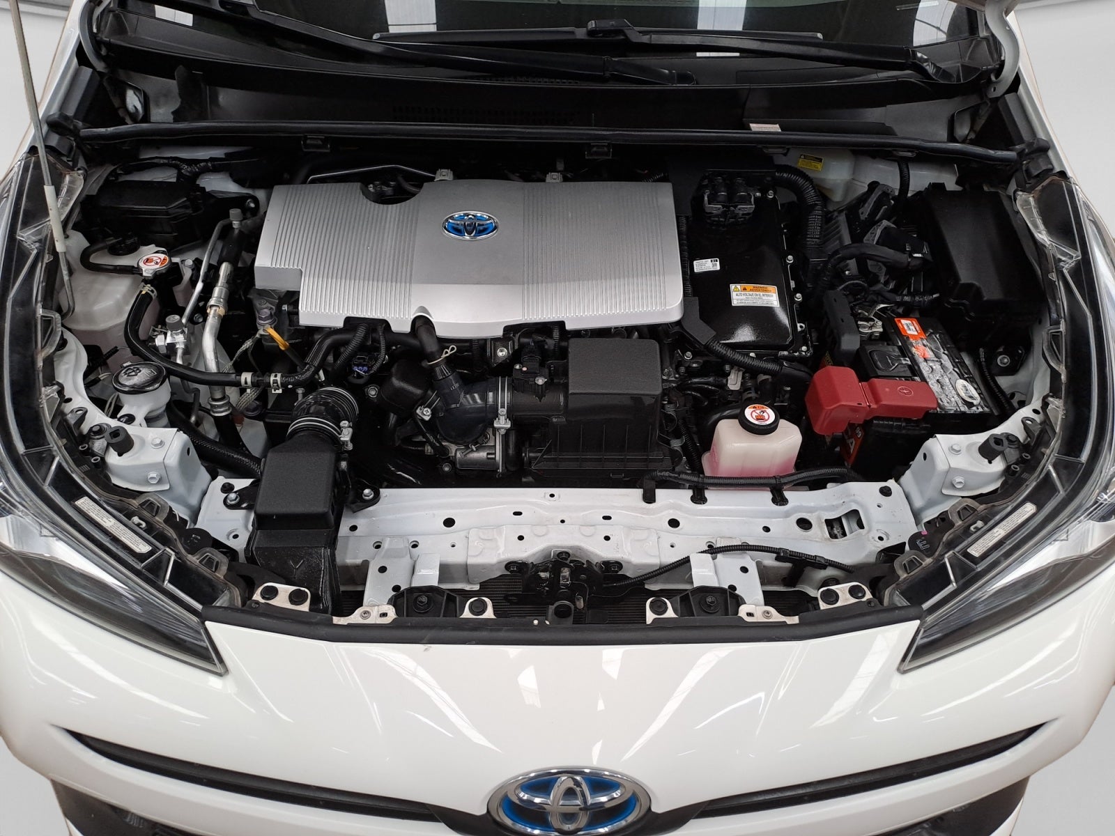 2021 Toyota PRIUS BASE