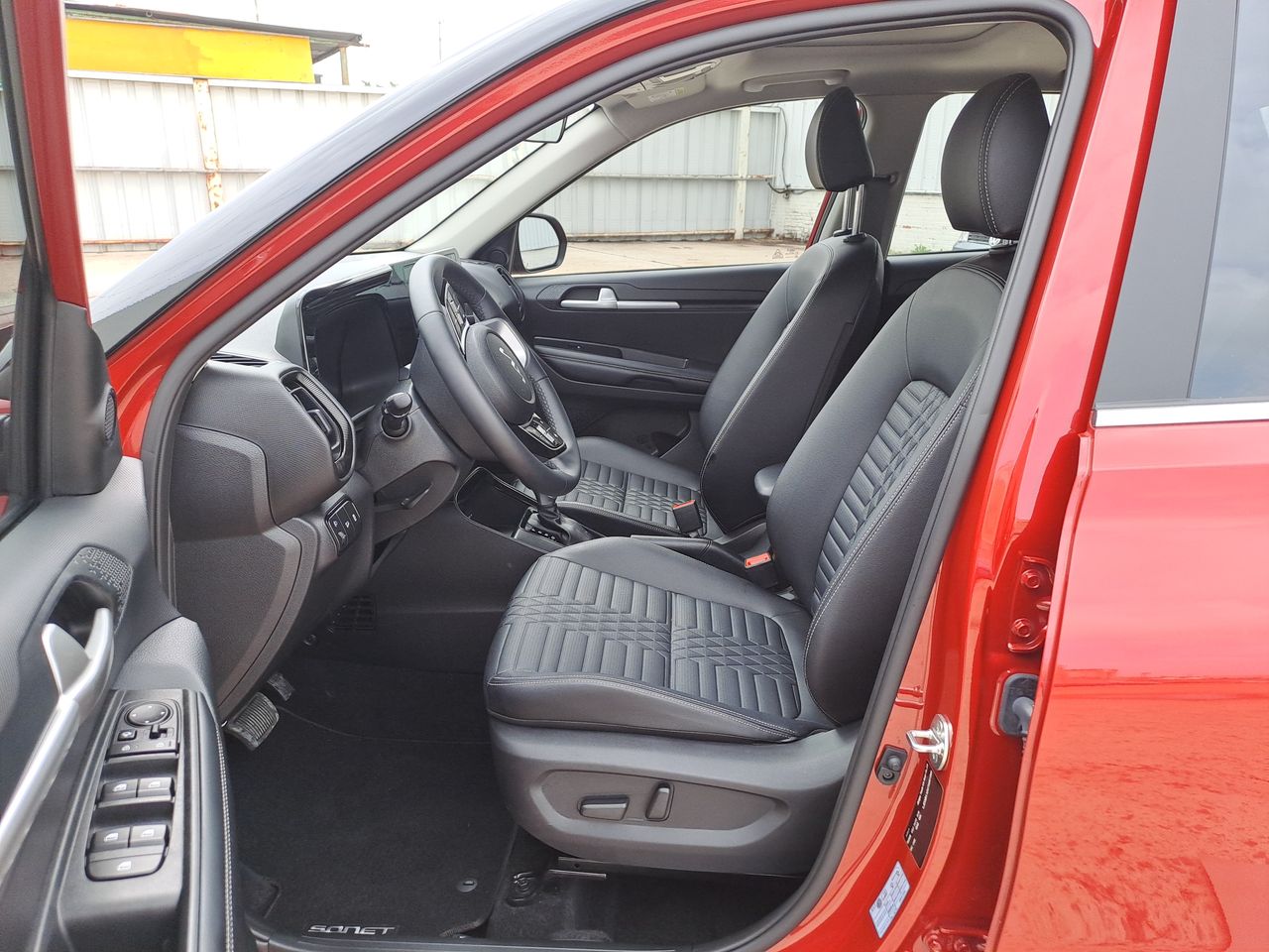 2026 Kia SONET SX IVT