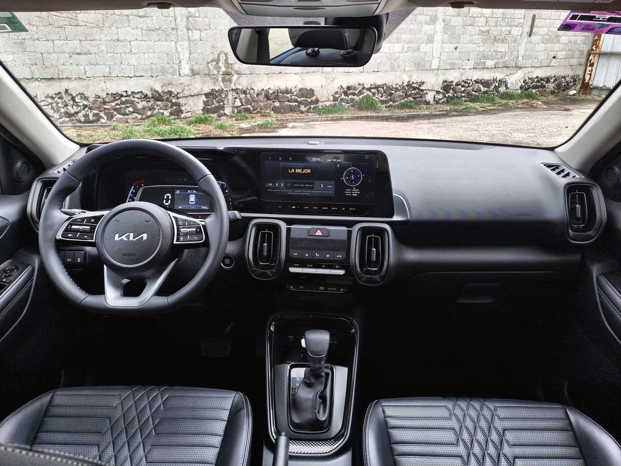 2026 Kia SONET SX IVT
