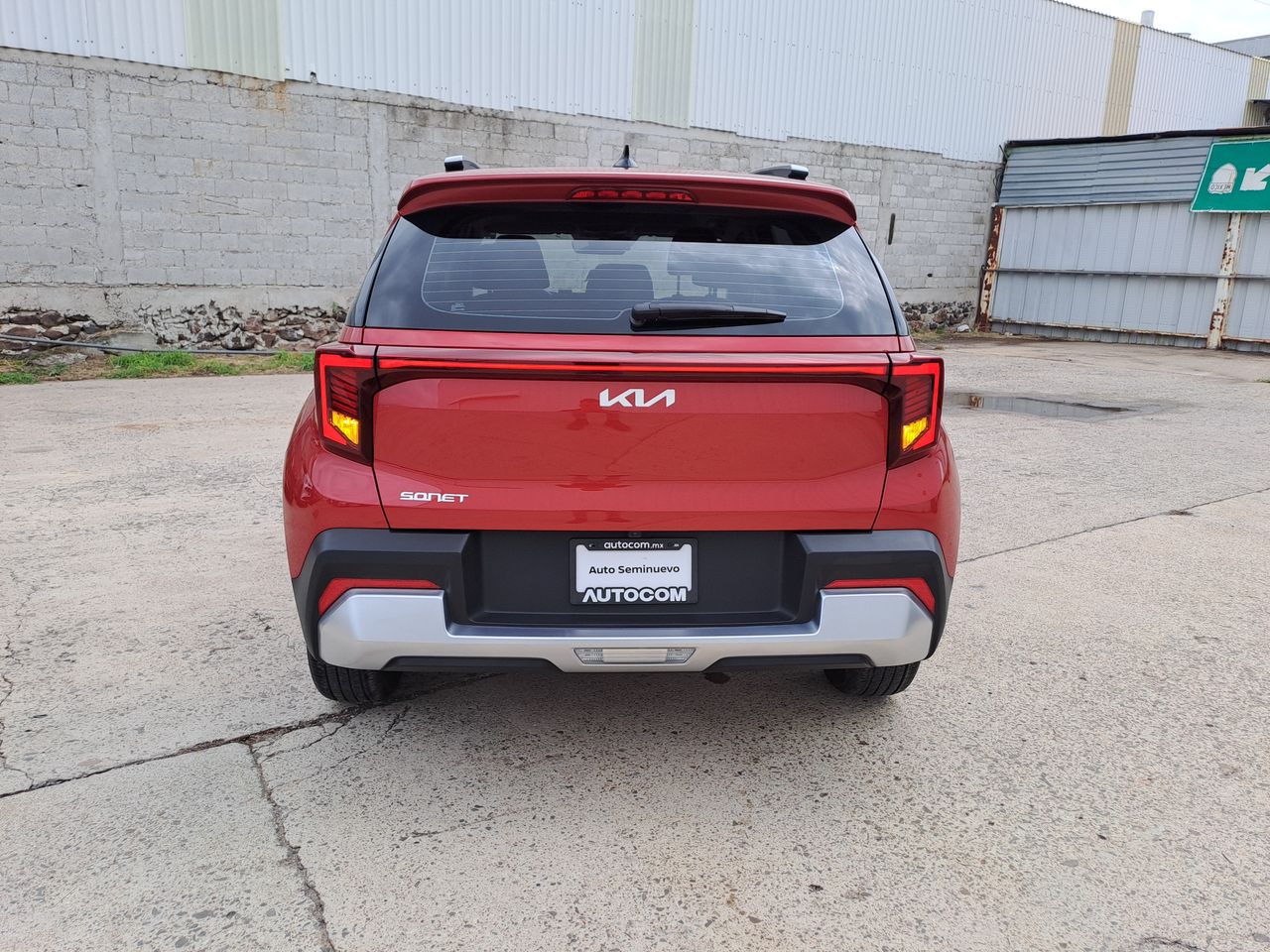 2026 Kia SONET SX IVT