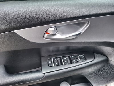 2023 Kia FORTE LX IVT