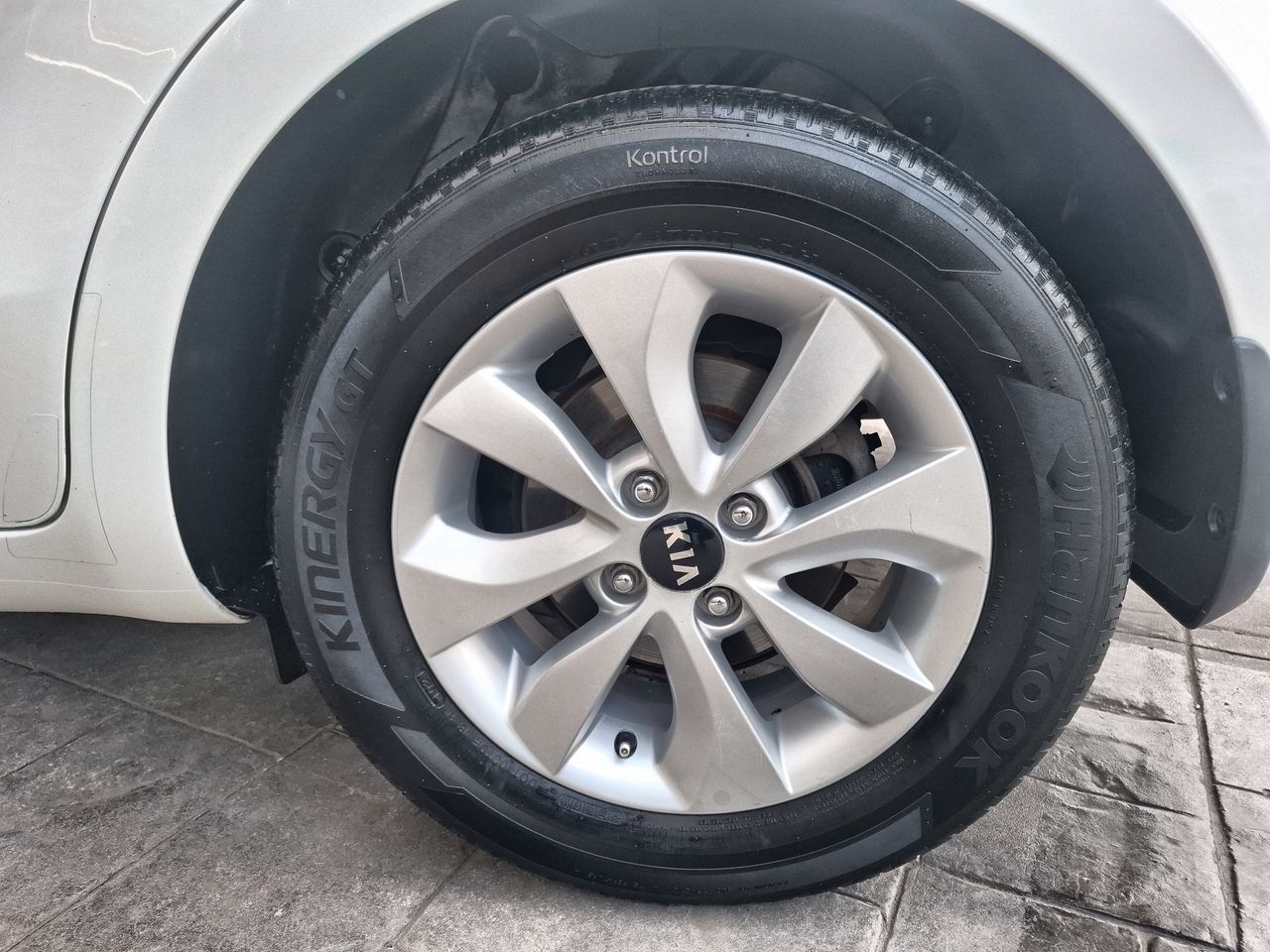 2017 Kia RIO EX HATCHBACK 1.6 MT