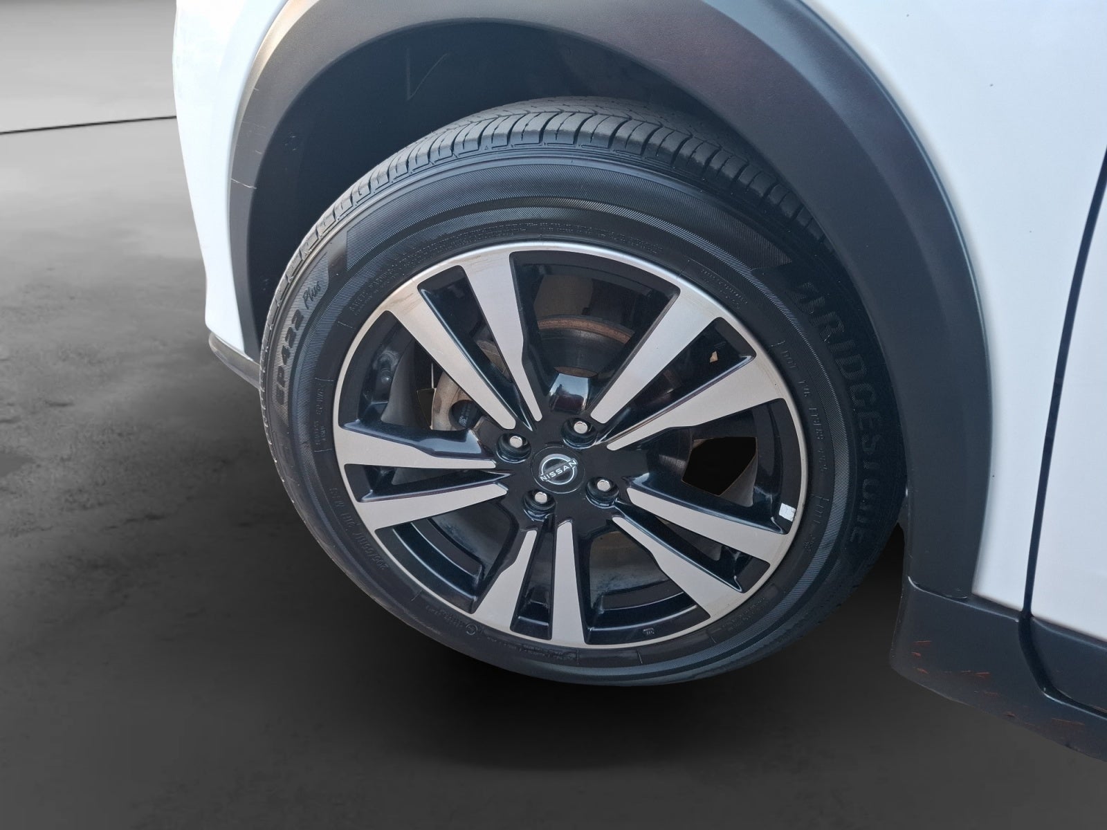 2024 Nissan KICKS PLAY ADVANCE 1.6 LTS CVT 24